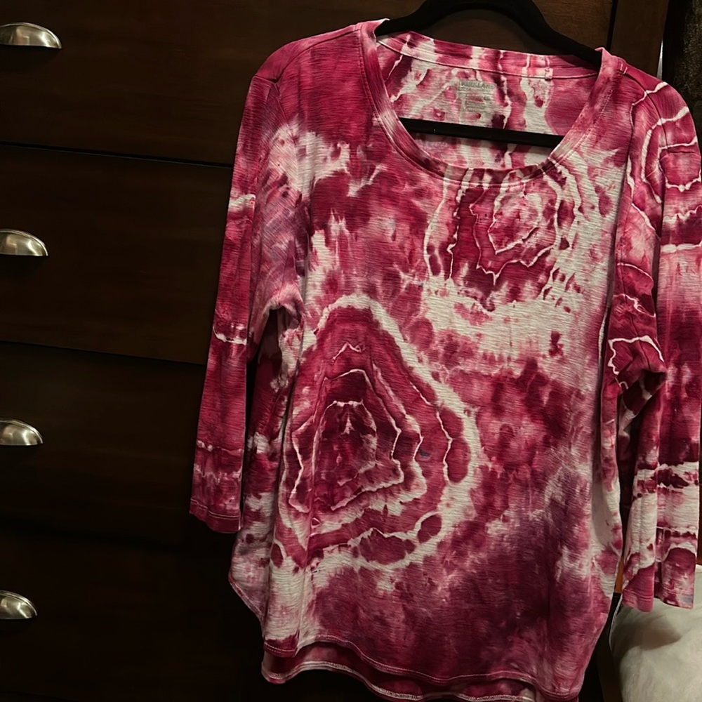 Beautiful colors tie-dye look top size XL